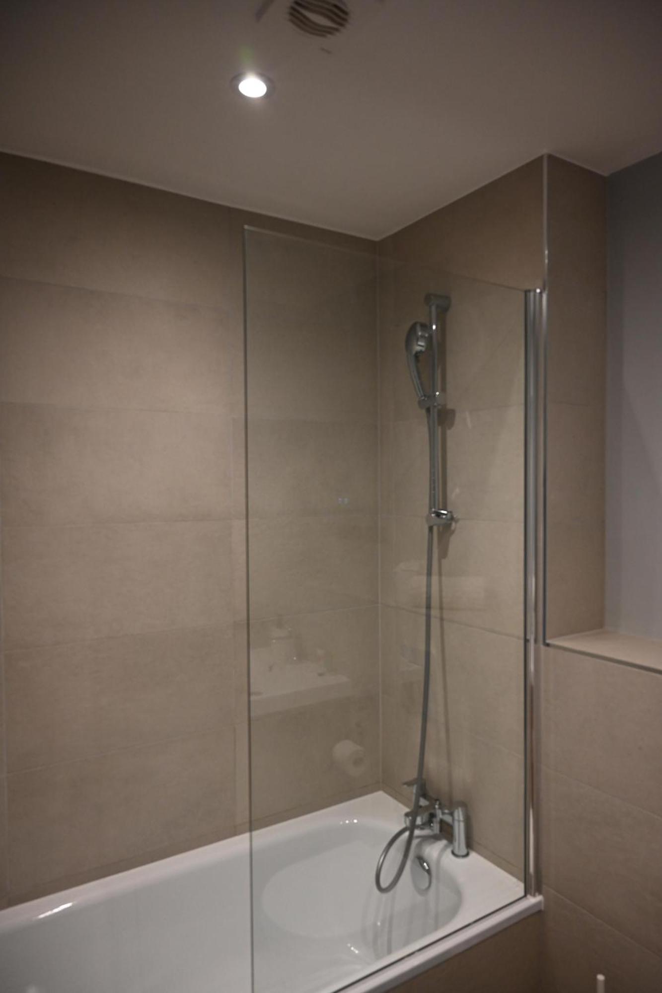 Appartamento Elegant 2-bed In The Heart Of *