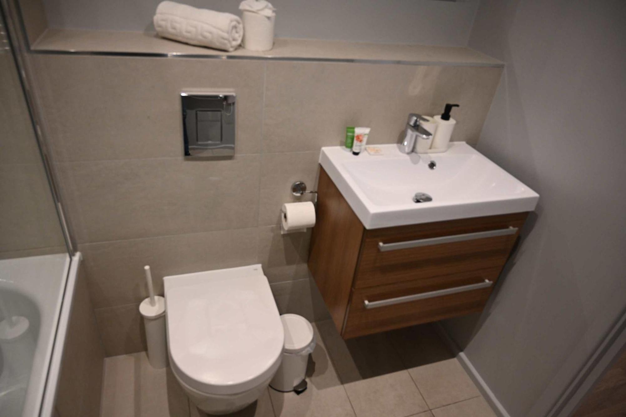 Elegant 2-bed In The Heart Of Appartamento *