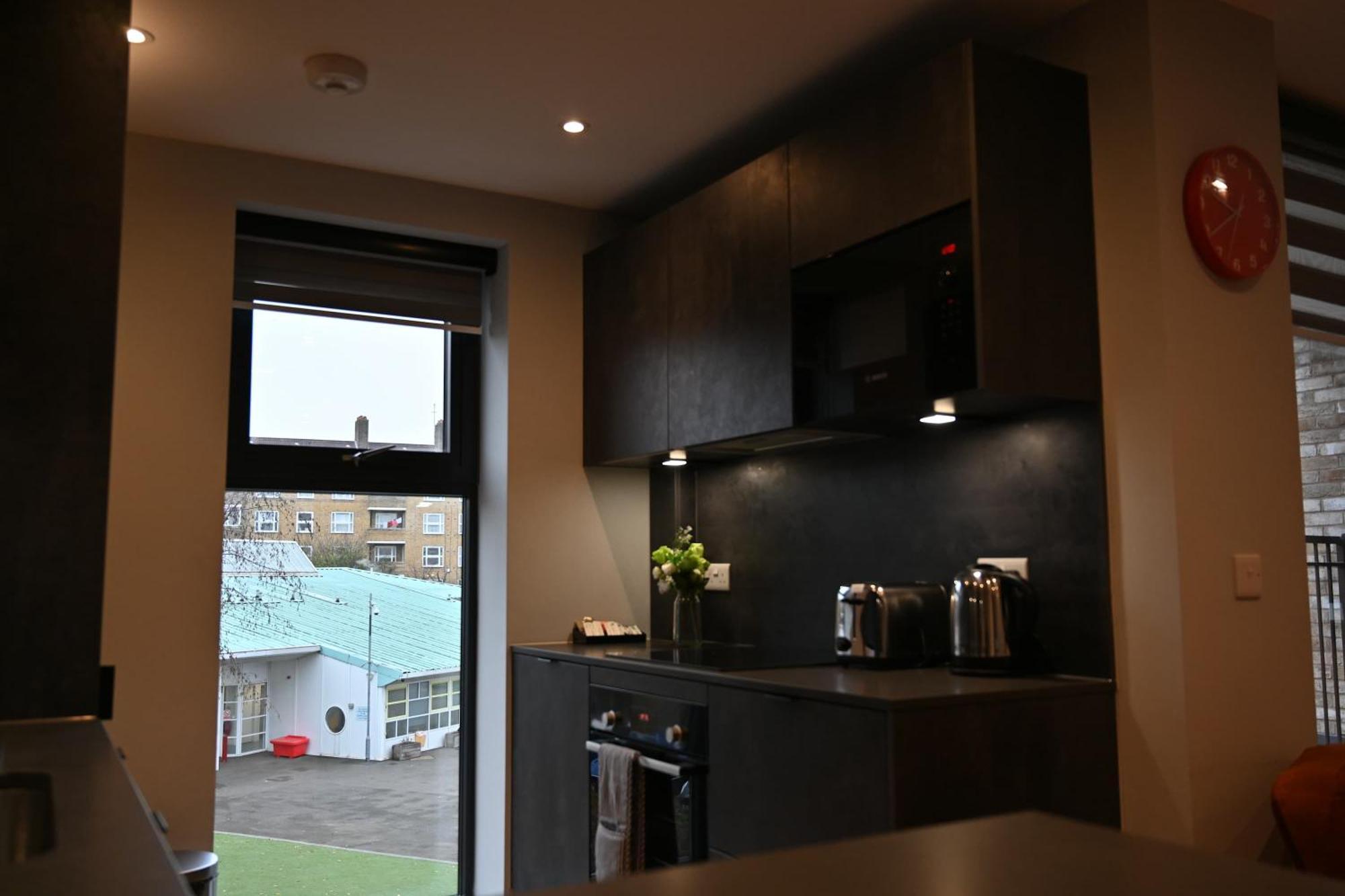 Elegant 2-bed In The Heart Of Appartamento Londra